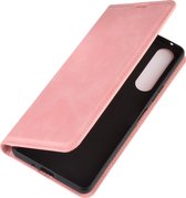 Sony Xperia 10 II Hoesje - Mobigear - Retro Slim Serie - Kunstlederen Bookcase - Roze - Hoesje Geschikt Voor Sony Xperia 10 II