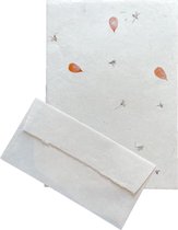 Set van 10 A4 en 10 enveloppen van 'tree-free' papier met bloemen