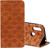 Voor Motorola Moto E6s Lucky Flowers Embossing Pattern Magnetische Horizontale Flip Leather Case met houder & kaartsleuven (bruin)