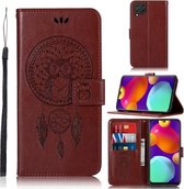 Voor Samsung Galaxy M62 Windgong Uil Embossing Patroon Horizontale Flip Leren Case met Houder & Kaartsleuven & Portemonnee (Bruin)