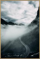 JUNIQE - Poster met kunststof lijst Misty Roads -40x60 /Grijs & Wit