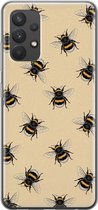Leuke Telefoonhoesjes - Hoesje geschikt voor Samsung Galaxy A32 4G - Bijen print - Soft case - TPU - Print / Illustratie - Geel