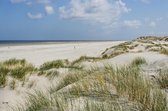 Tuinposter - Zee - Strand in wit / beige / grijs / groen / blauw - 60 x 90 cm.