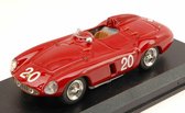 De 1:43 Diecast Modelcar van de Ferrari 750 Monza #20 van Monza in 1955. De coureurs waren Cornacchia en Landi. De fabrikant van het schaalmodel is Art-Model. Dit model is alleen online verkrijgbaar