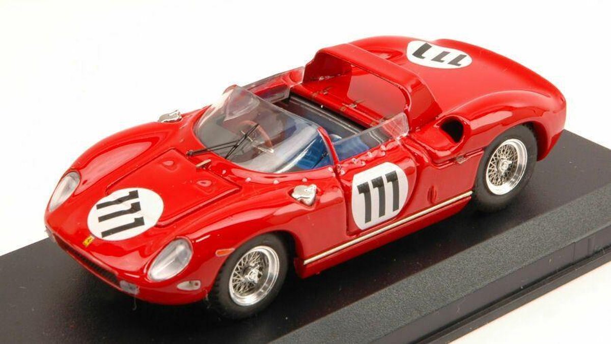 De 1:43 Diecast Modelcar van de Ferrari 250P #111 van de Nürburgring in 1963. De coureurs waren Scarfiotti en Parkes. De fabrikant van het schaalmodel is Art-Model. Dit model is alleen online verkrijgbaar - Art-Model
