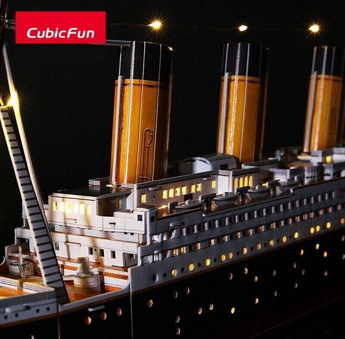 Cubic Fun - 3D Puzzel Titanic LED (2010328) — afbeelding 13