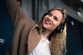 silentdiscohuren.nl - Silent Disco Set 10: 1x zender Z1 (nieuw), plus: 10x silent disco koptelefoon K5 (B-stock, refurbished)