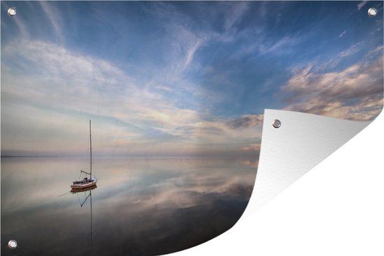 Zeilboot op het stille water van de zee - Tuinposter - Tuindoek