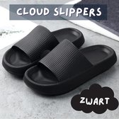Livin' Ultra Zachte Cloud Slippers voor Dames en Heren - Badslippers Maat 41/42 - Unisex Jongens en Meisjes - Anti-Slip en Stevig Voetbed - Zwart