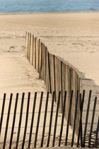 Tuinposter - Zee / Water - Strand in bruin / beige / wit / zwart - 120 x 180 cm.