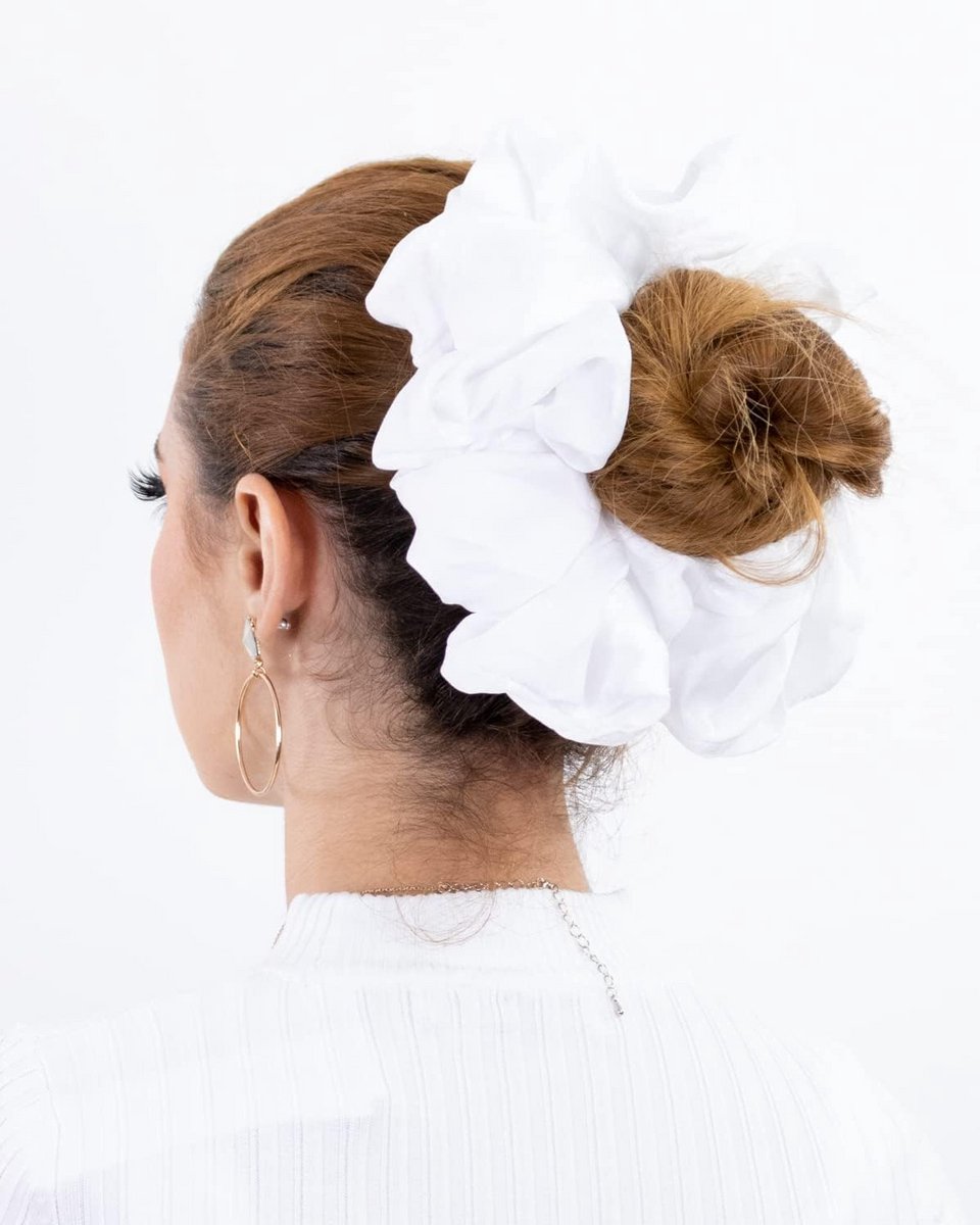 Volumineuze Satijnen Haarelastiek Onder Hijab voor Extra Volume (Wit)