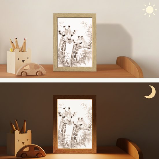 Nachtlampje 15x20 cm - Kinder lamp - Giraffe - Bladeren - Bruin - Jungle - Kind - Tafellamp kinderkamer - Slaapkamer lamp - Bedlamp kinderen - Kinderlampje stopcontact - Wandlamp babykamer - Nachtlampjes van Merkloos — afbeelding 4