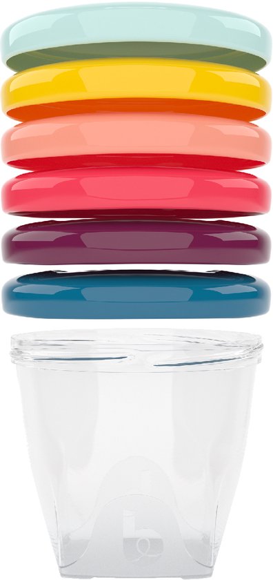 Stapel transparante bewaarbakjes met meerkleurige deksels. Dekselkleuren van boven naar beneden: groen, geel, roze, rood, paars, blauw.
