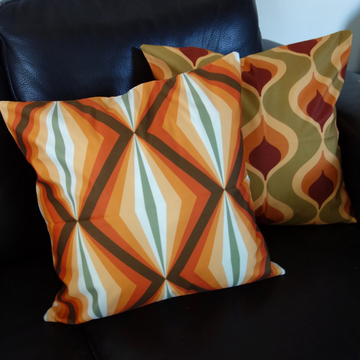 Kussenhoezen - Retro Groovy kussenhoes set van 2 - Formaat 45 x 45 cm - Exclusief binnenkussen