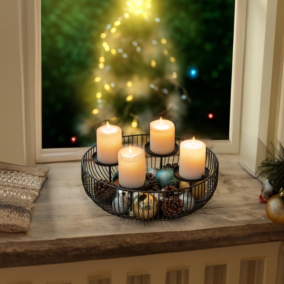 Moderne Zwarte Adventskrans met Kaarshouder - 4 Pilaar Kaarsen - Kerstdecoratie in Metaal – foto 3