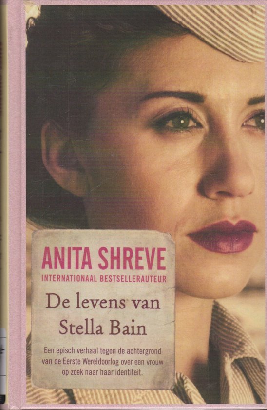 Boekcover met close-up van een vrouw met donker haar en rode lippen, draagt een gestreepte hoed en vest.