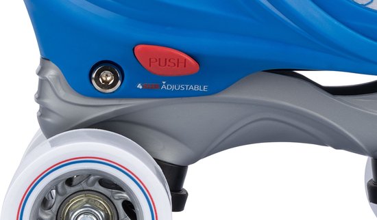 Sluiting en verstelbaarheidsindicator 'PUSH 4 SIZE ADJUSTABLE' op blauwe rolschaats.