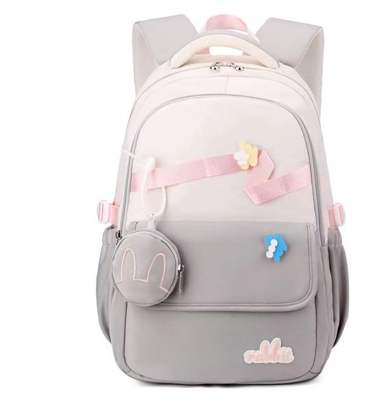 Witte en grijze kinderrugzak met roze linten, konijnenhanger en 'rabbit' logo.