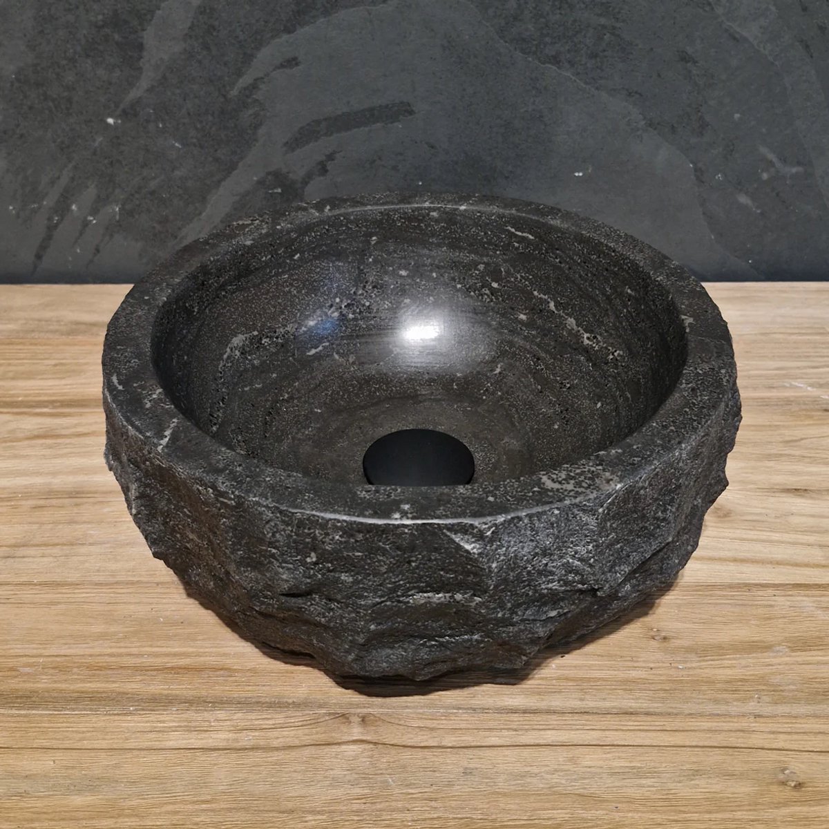 Natuursteen waskom 25 cm doorsnee - 15 cm hoog (incl. plug) - kleine waskom voor badkamer of toilet