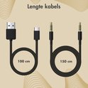 Twee zwarte kabels, een van 100 cm met USB-C en een van 150 cm met 3,5mm jack.