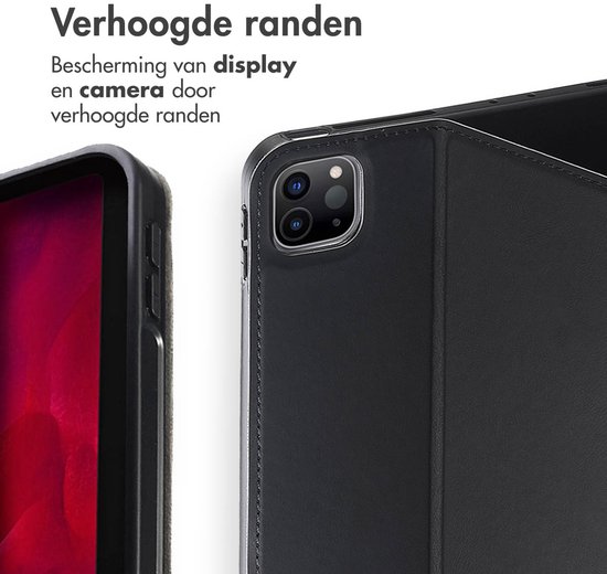 Detail van een zwarte tablethoes met verhoogde randen ter bescherming van display en camera.