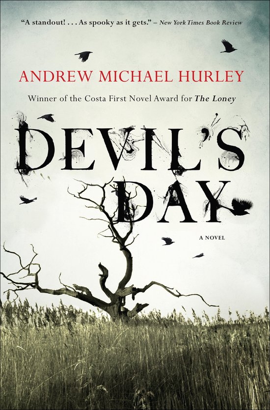 Boekomslag van 'Devil's Day' door Andrew Michael Hurley, met een verweerde boom en zwarte vogels.