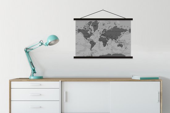 Affiche scolaire - Carte du monde robuste avec de nombreuses nuances de vert - noir et blanc - 90x60 cm