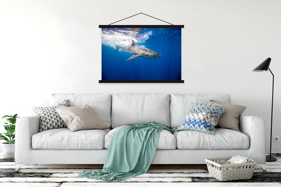 Affiche textielposter requin Witte dans l'océan lattes noires 120x80 cm - Tirage photo sur plaque école (décoration murale salon / chambre)
