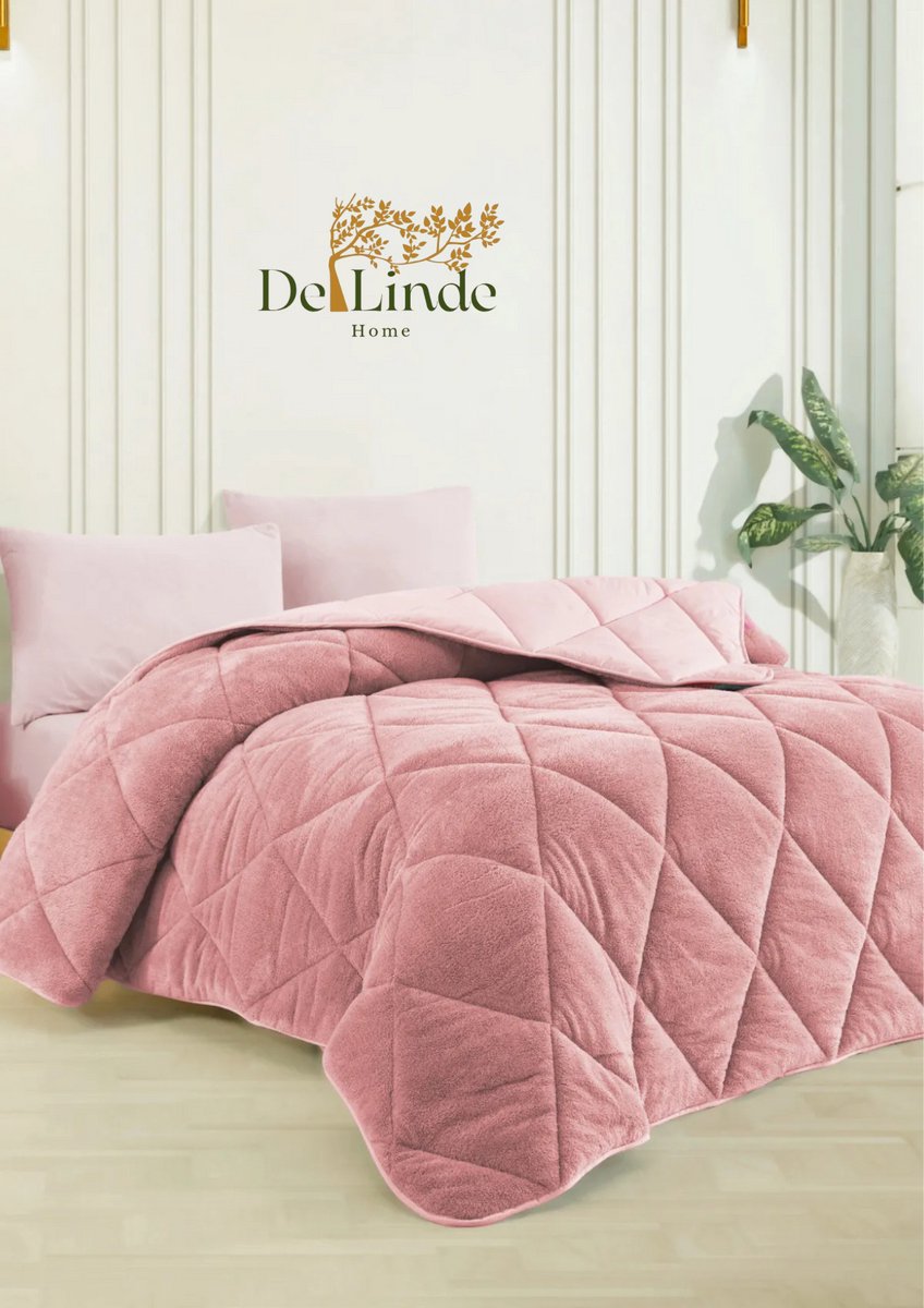 Dekbed zonder overtrek - Roze - 200x200 cm - Tweepersoons - 2 in 1 Dekbed - Teddy - Zacht & Hypoallergeen - 4 Seizoenen - Dubbelzijdig - Wasbaar - Ultra Soft - De Linde Home