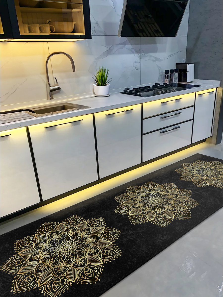 Vloerkleed 65x180cm - Keukenloper - Deurmat binnen - Wasbaar Antislip - Laagpolig Zachte Tapijt - Gold mandala op zwart