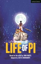 Een jongen en een tijger in een bootje onder de maan. 'Life of Pi'. Methuen Drama.