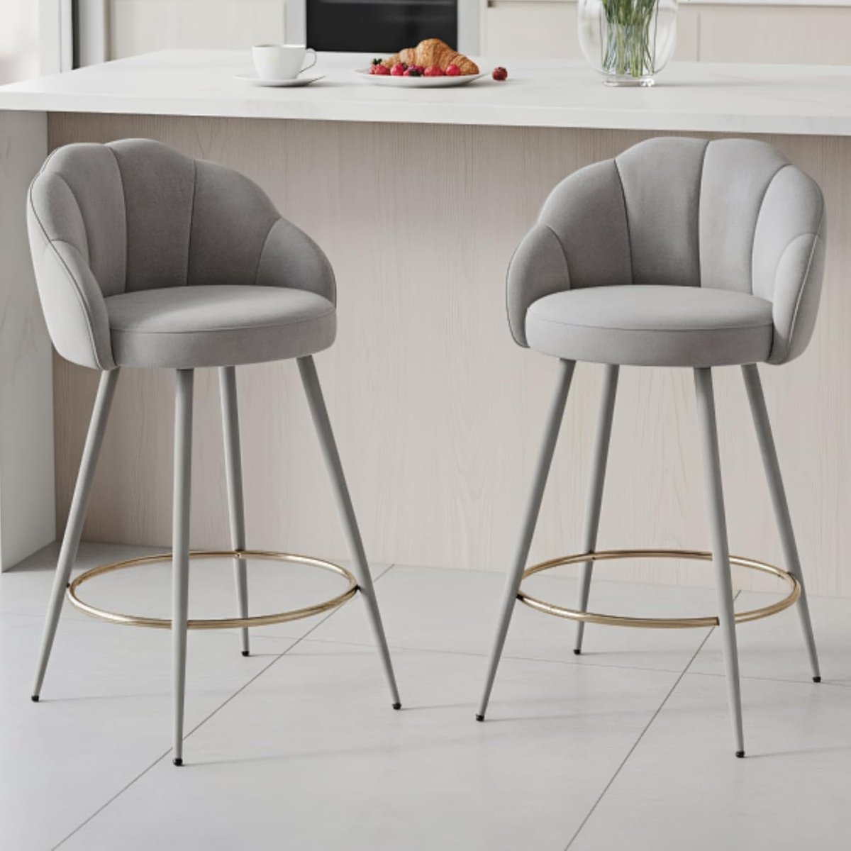 Barkrukken set van 2 – Novihome Luxe Fluwelen Barstoelen, Modern Design met Poten, Gepolsterd, Hoogte 88 cm, Grijs, Voor Keuken, Bar & Eetkamer