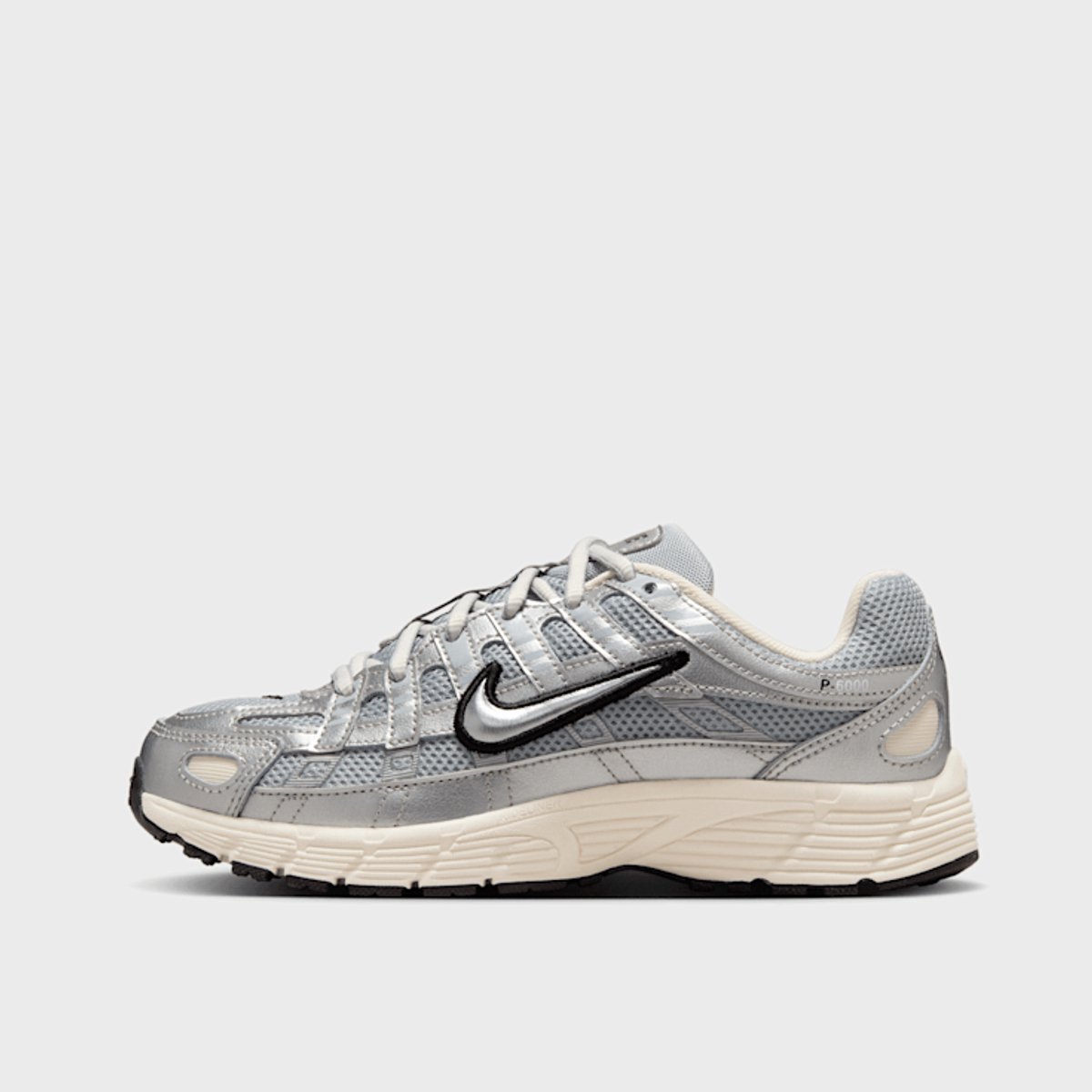 Nike P-6000 Metallic Grijs
