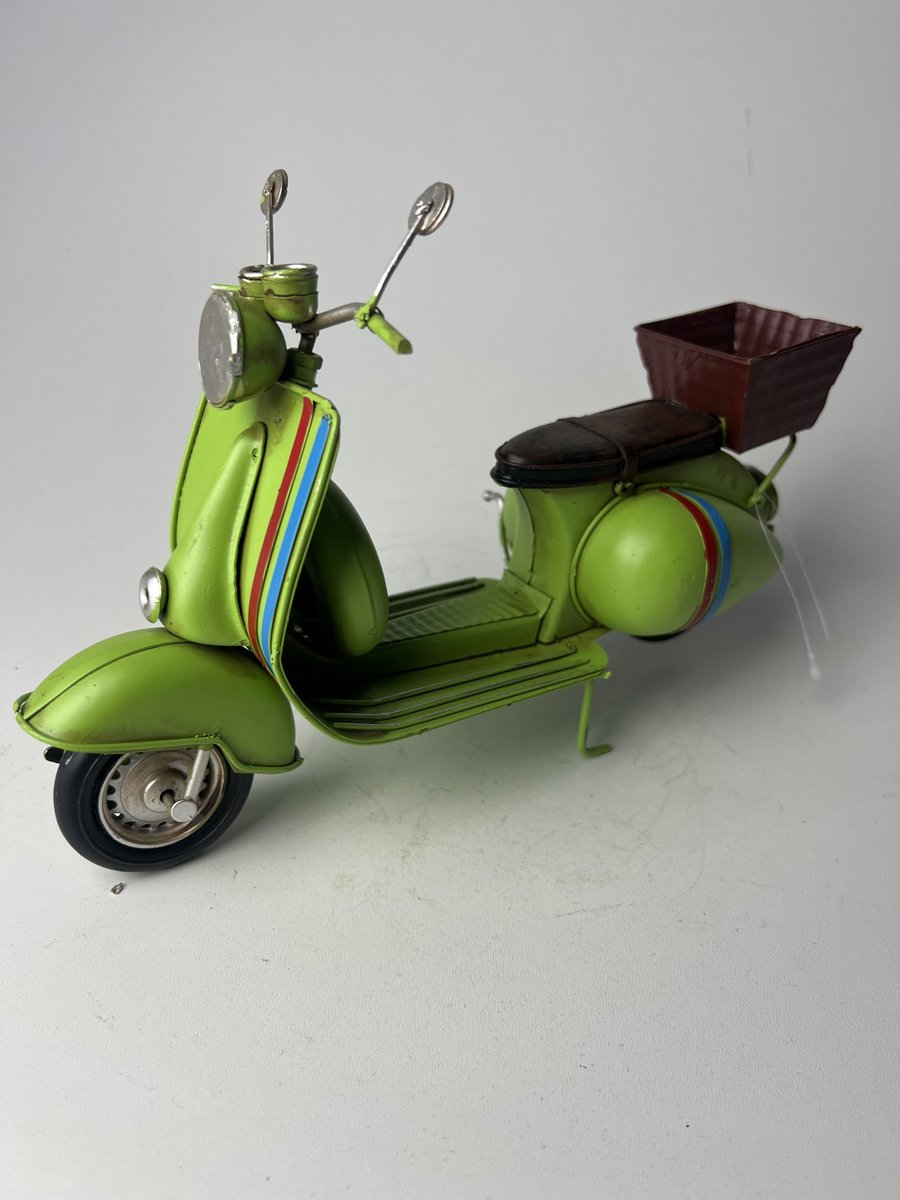 Vespa metaal super gaaf groen