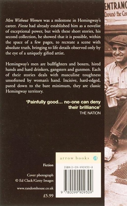 Achterkant van een boek. Tekst met recensies, ISBN, en uitgever. Een man met pet lacht.