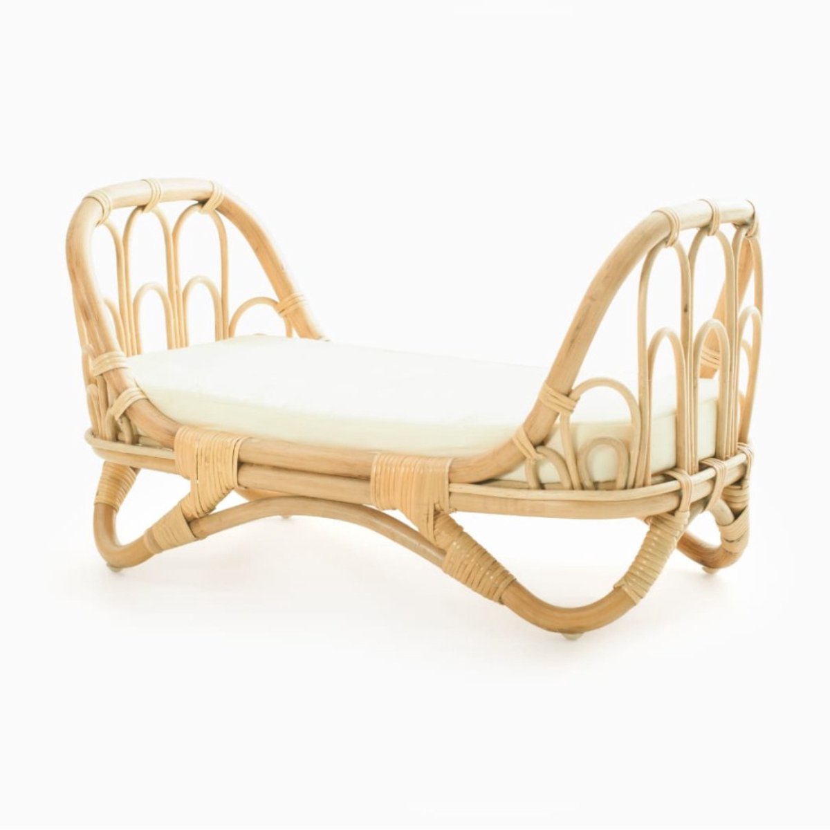 Createyourhome - Rotan - Poppen - Bed - Myron - 36x61 cm - Ibiza - Japandi - Riet - Uniek - Eyecather - Dollbed - Poppenbed - Speelgoed