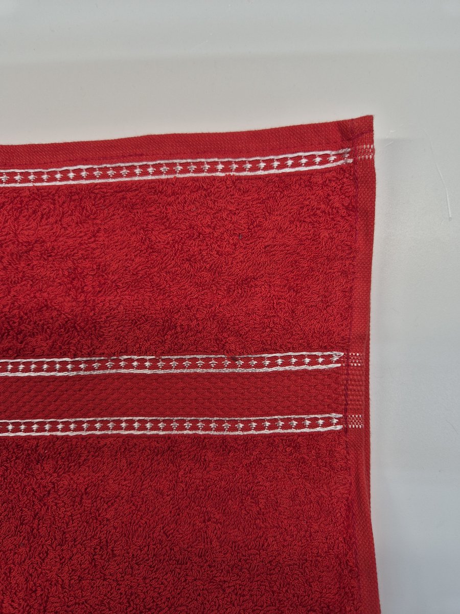 Luxe Handdoek - Rood - 50 x 100 cm