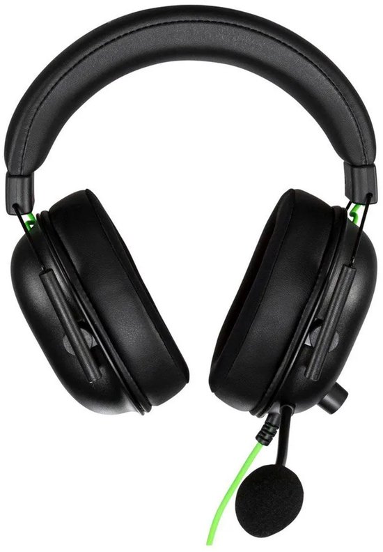 Zwarte gaming headset met groene accenten en microfoon.
