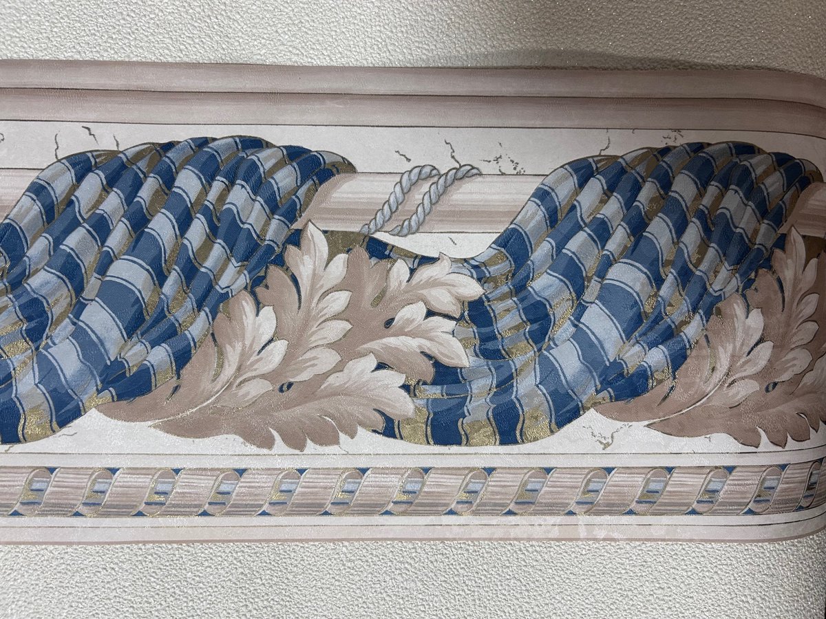 Behangrand Draperie Klassiek – Blauw Crème Goud Beige – Luxe Wanddecoratie – Elegante Interieurstijl