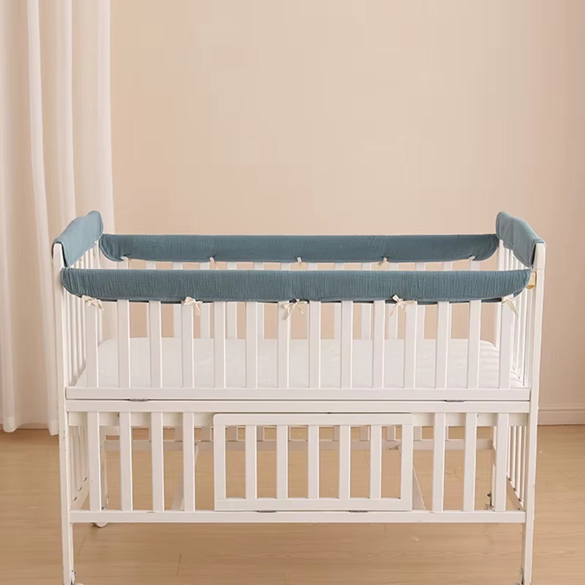 Image of 4 Stuks - Hydrofiele Baby Bedomrander Ledikant 60x120 cm - Baby Bedbumper - Bescherming randen Ledikant - Tegen Knagen - Blauw