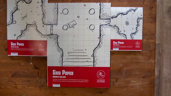 Cacklin Slayers - Papier quadrillé - Carte de combat Blanco - Format Dragon's Lair (30,5 x 40,5 cm) - Pour jeux de rôle tels que Dungeons and Dragons, Pathfinder, Daggerheart - Cadeau Master du Donjon - Carte - Tapis de combat - Grille de combat D&D