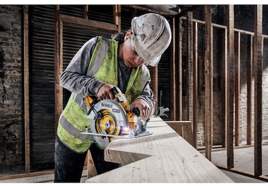 DCS573H2T-QW - Scie circulaire sans fil | 18V XR Brushless PV Adv | 190 mm | Batterie POWERSTACK C2x 5,0 Ah | dans le cas TSTAK