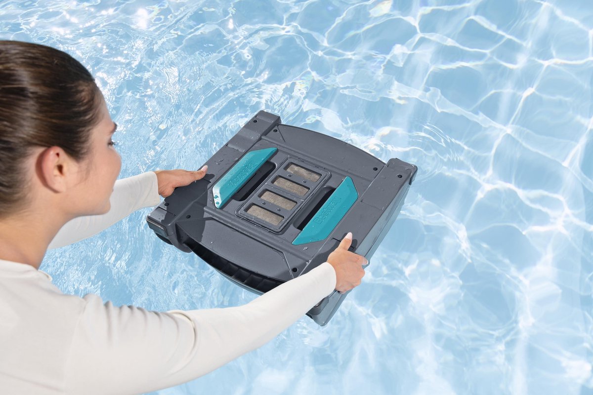 Bestway AquaTronix Pro G300 Pool Robot with Skimmer