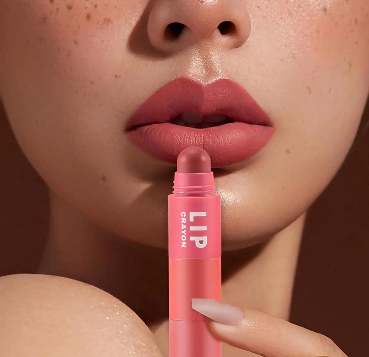 Lippenstift - Lippenstift 4-in-1 No. 1 – Mat – Hydraterend – Langhoudend – Halfromig – 4 tinten – Make-up – Multifunctioneel – Makkelijk in gebruik – Cadeau – Modern – Bestand – Voor elke gelegenheid - Voor Iedereen No.1