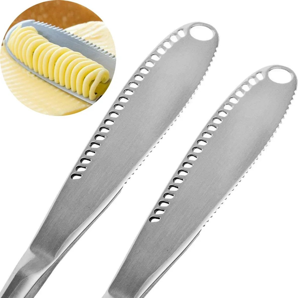 Twee botermessen van roestvrij staal, professionele botermessen met gerolde lemmeten en kartels.