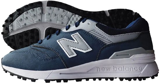 Chaussure de golf New Balance bleu marine avec logo N gris et semelles blanches.