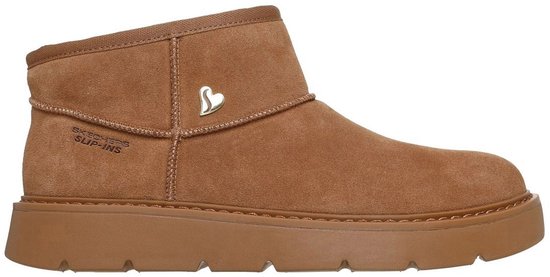 Bruine suède Skechers Slip-ins enkellaars met een hartvormig detail en dikke bruine zool.