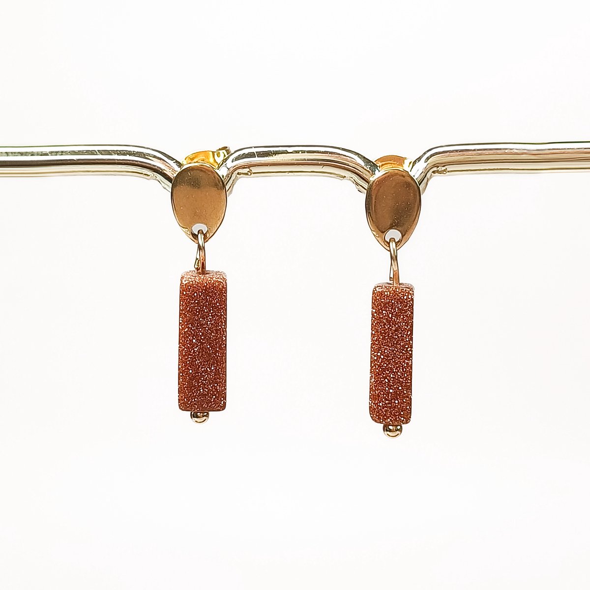 Ava & Imber | Blok Oorbellen Goudsteen Goud | Rode Edelsteen Oorbellen met Glitter | Rechthoekige Oorbellen 18k Goud Stainless Steel