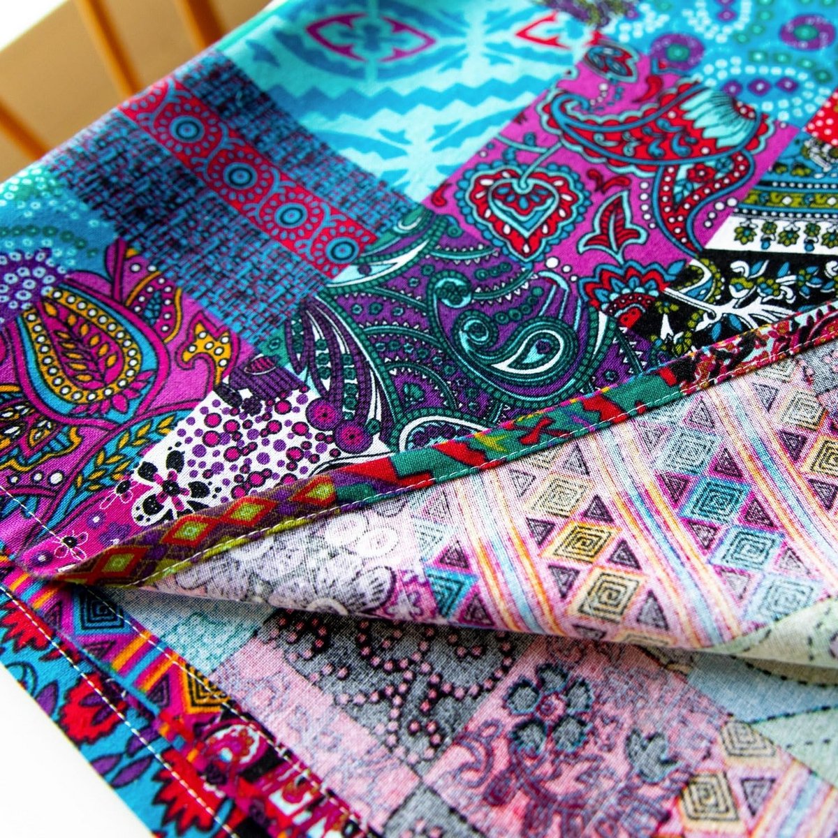 Vierkant Bohemien Etnisch Tafelkleed met Patchwork en Bloemenprint