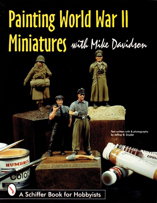 Livre "Painting World War II Miniatures" avec trois soldats miniatures sur un piédestal et du matériel de peinture.
